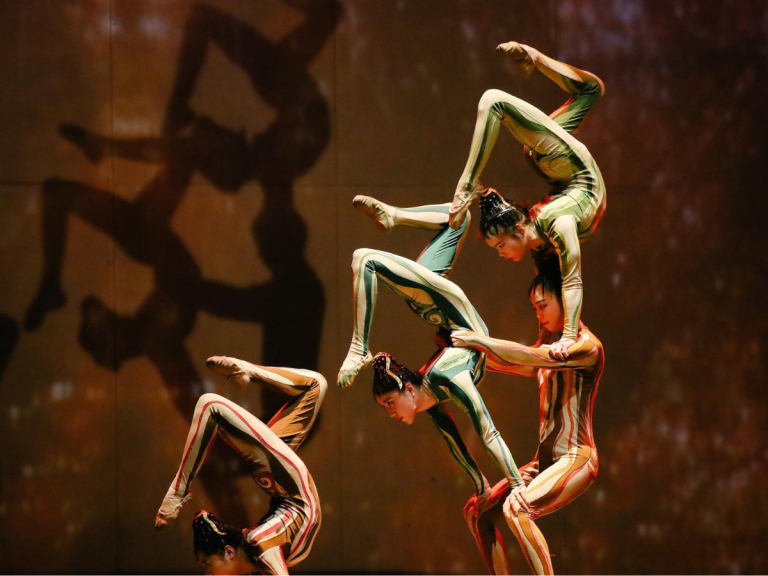 Amazing Acrobats Of Shanghai Circus Of Shanghai Circus - Glazer Hall