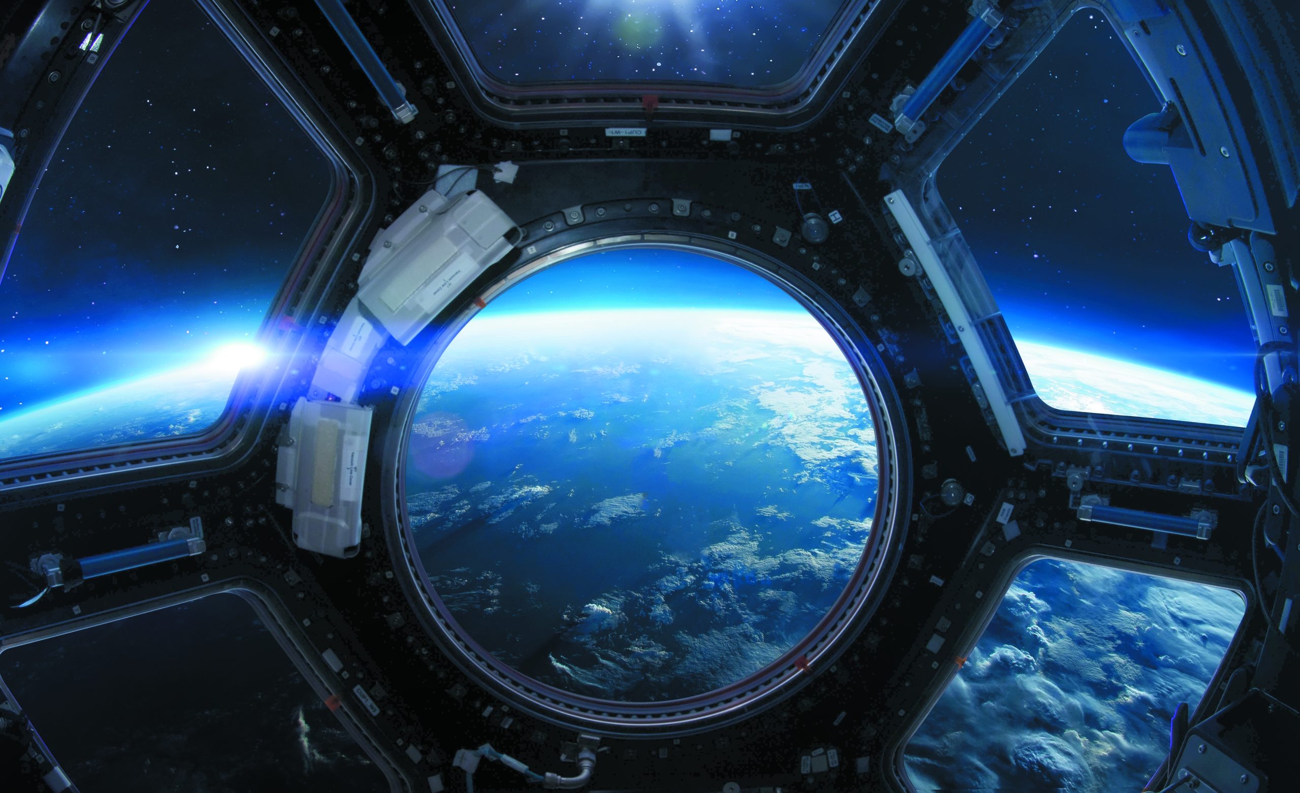 ISS_2296383631_cmyk.jpg